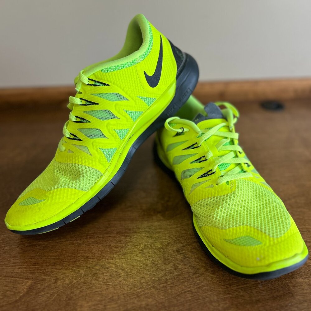 Nike Free 5.0 Volt Neon Green Black Men's sz 11 running sneaker shoes 642198-701